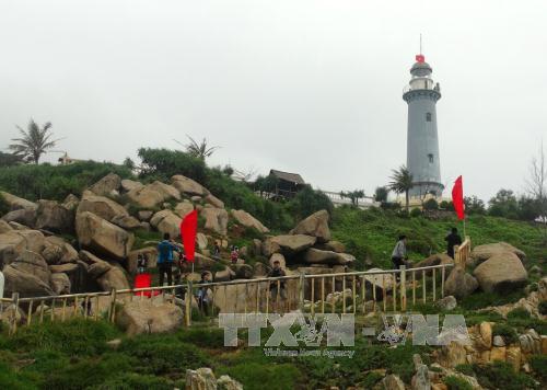 Lễ chào cờ đầu năm ở điểm cực Đông đất liền của Tổ quốc